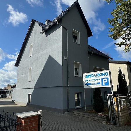 Skypension Schönefeld Esterno foto
