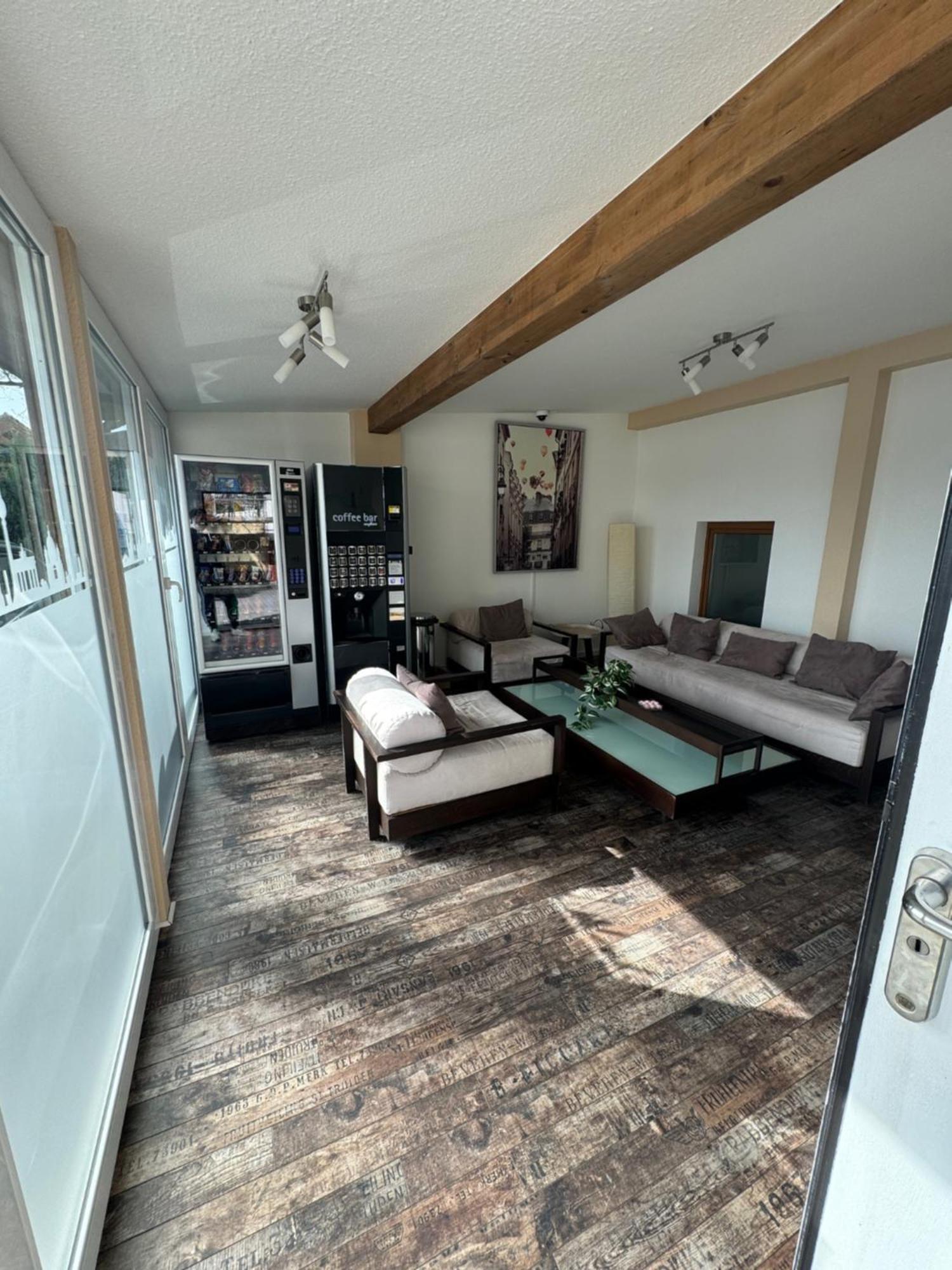 Skypension Schönefeld Esterno foto